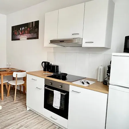 Apartment Design - Kingsize Bett - Kueche - Zentral Hannover